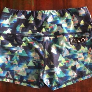 FLEO shorts, small, Phantom Triangles